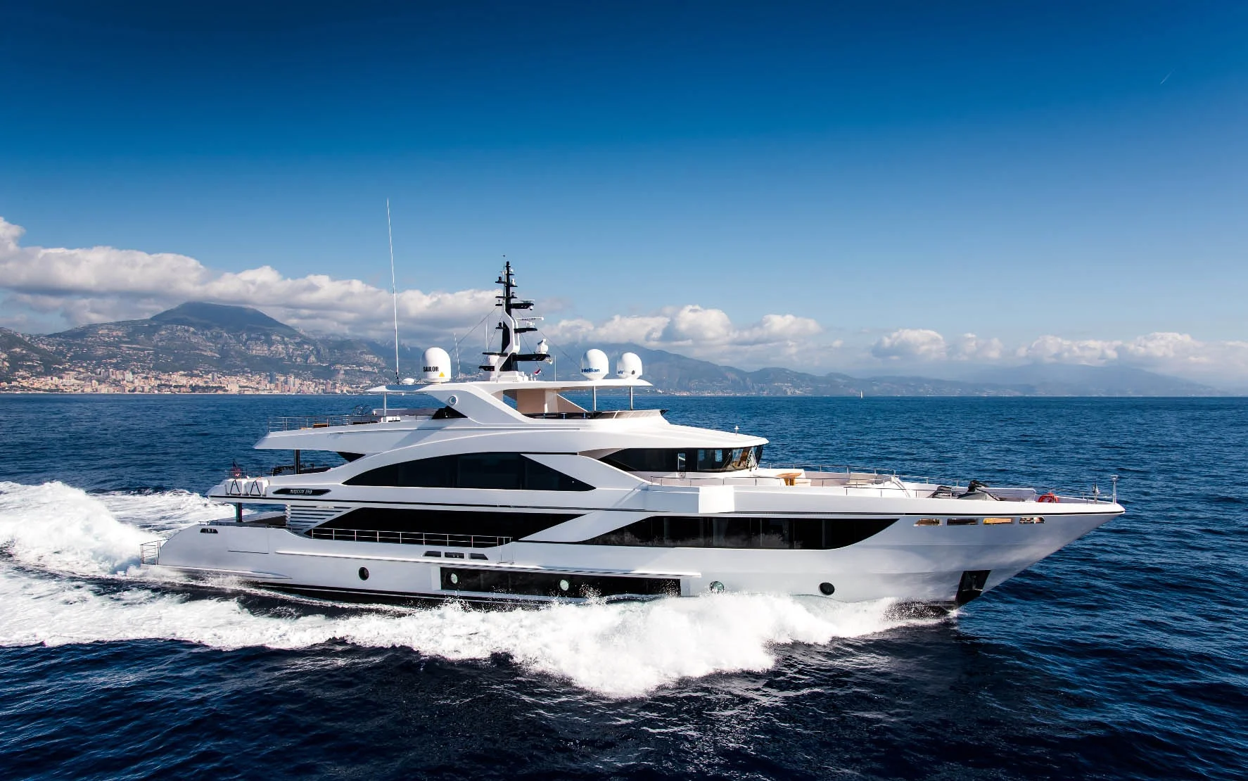 Luxury Yacht Majesty